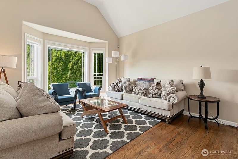 4th image of 6020 156th Street SE
