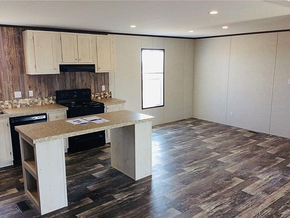 5th image of 270 Alma Ln