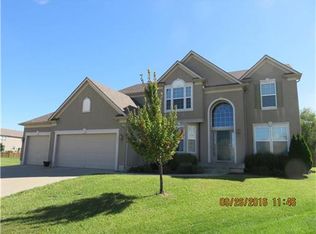 23612 W 93rd Ter, Lenexa, KS 66227