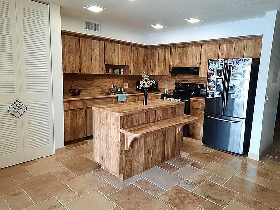 5th image of 1424 NW 113th Way