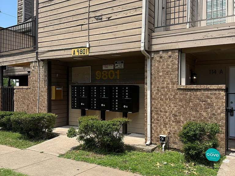 9801 Walnut St #214 — Photo 24