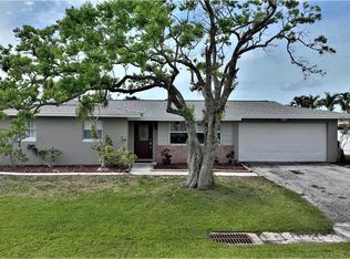 1640 N Flossmoor Rd, Fort Myers, FL 33919