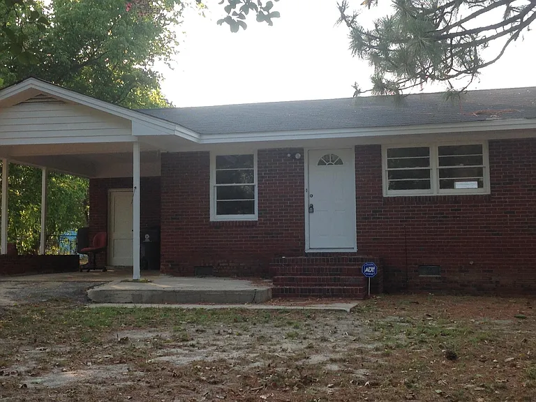 1403 Faye Ave — Photo 8
