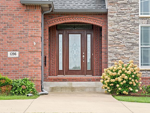 4th image of 1296 Baylor Ct