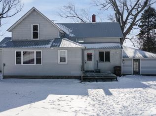 2143 N Blair Rd, Ithaca, MI 48847