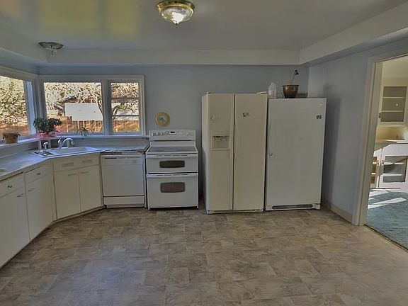 3rd image of 1715 S 40th St #5