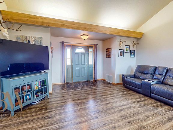 3rd image of 1010 Lane 11 1/2