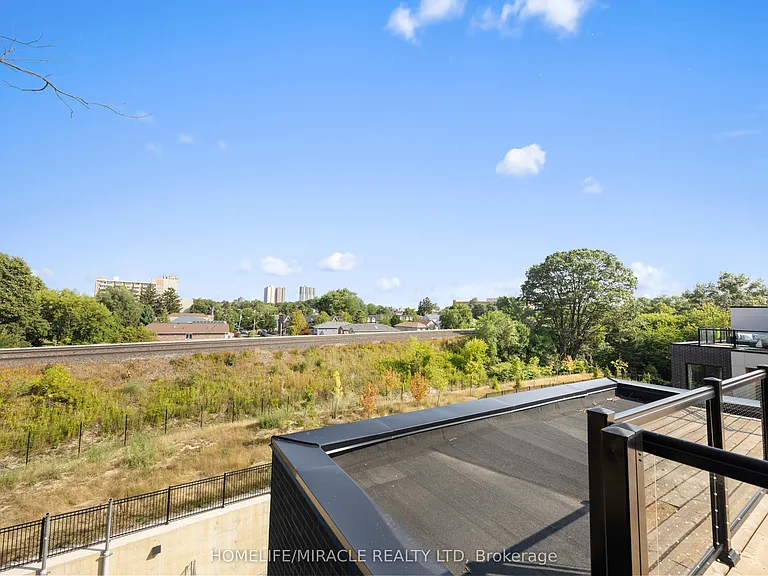 174 Clonmore Dr #9 — Photo 37