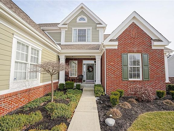 Lots of architectural details on the exterior of the home plus warm brick = Great Curb Appeal!