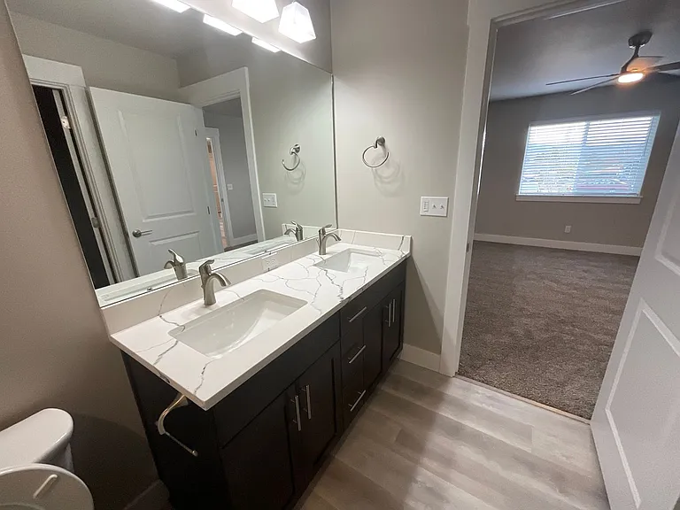 849 Crystal Ct — Photo 12