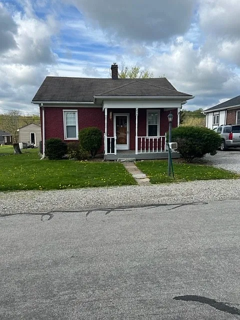 834 John St photo 1