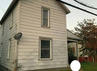 569 E 1st St, Uhrichsville, OH