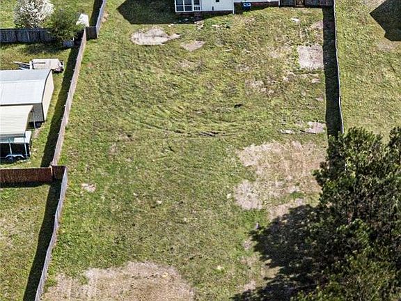 5th image of 114 Taft Ct