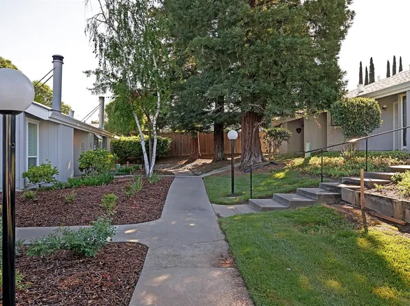 3661 Gold Creek Ln, Sacramento, CA 95827