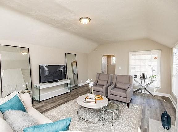 4th image of 3512 Floresta Ave