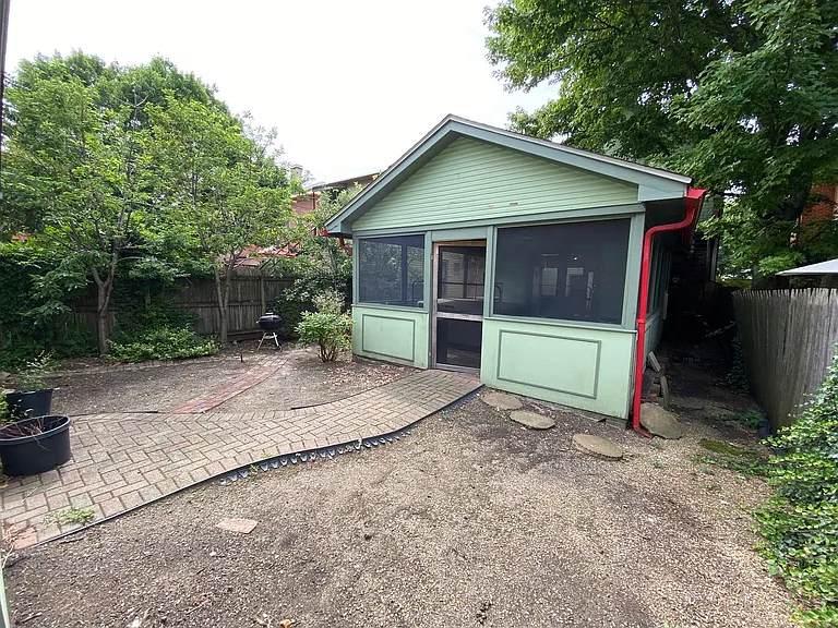 60 Smith Pl — Photo 14