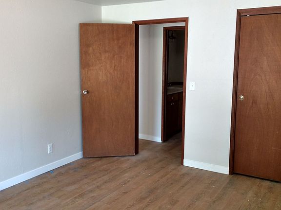 3rd image of 9240 Garrison Rd #E