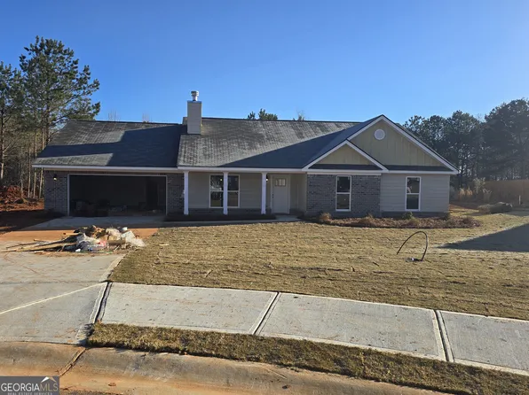 221 Hummingbird Ln, Statham, GA 30666