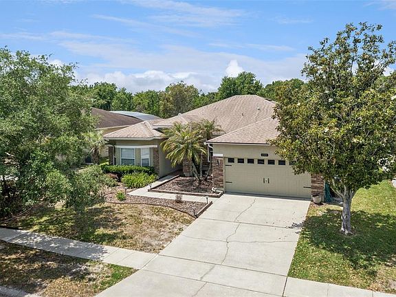 3rd image of 237 STRATHMORE CIRCLE