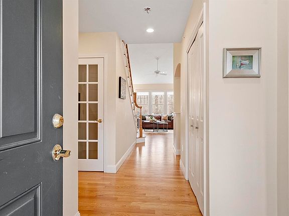 4th image of 42 Seven Springs Ln #C
