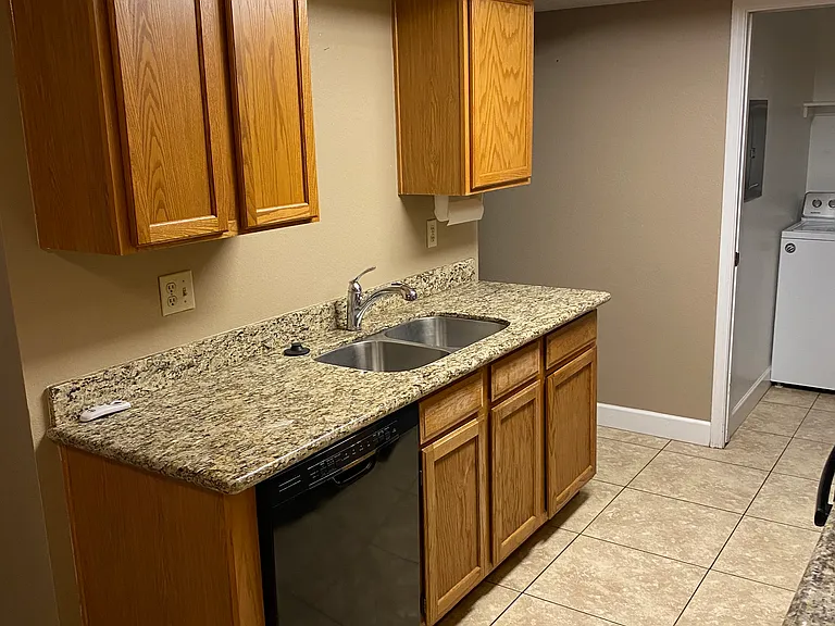 1976 N Lemon Tree Ln #11 — Photo 18