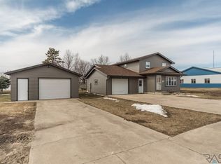 205 Clinton St, Lester, IA 51242