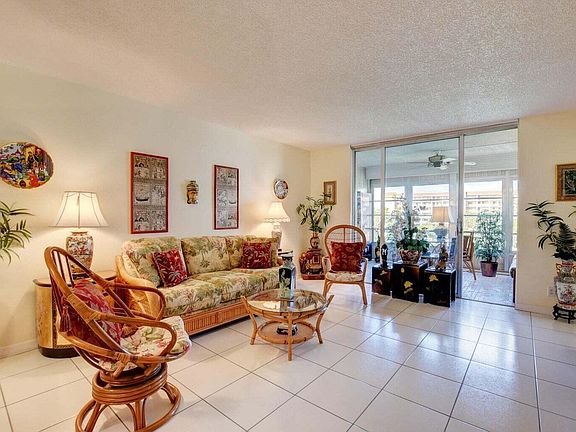 3rd image of 14527 Bonaire Boulevard #510