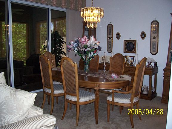 4th image of 112 NW Bentley Cir