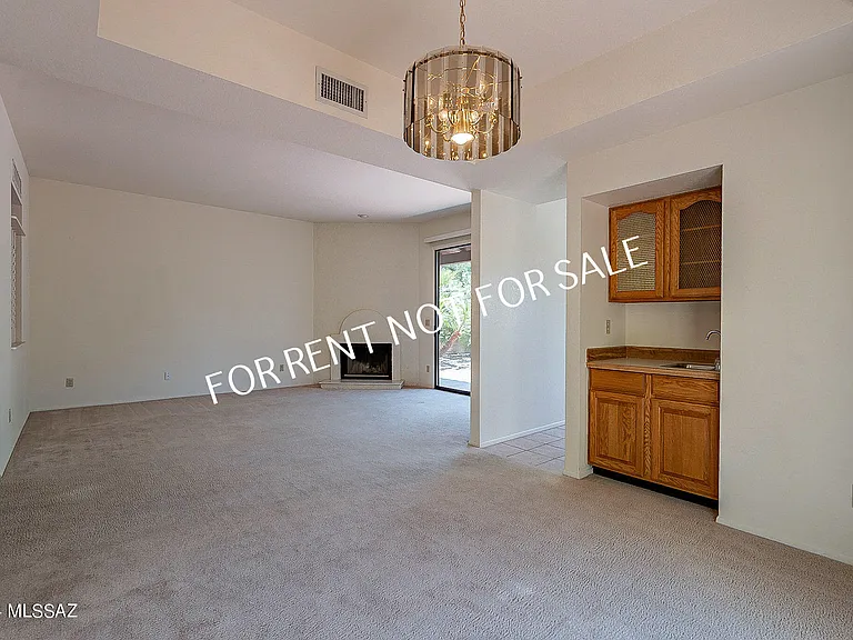 936 E Camino Diestro — Photo 14