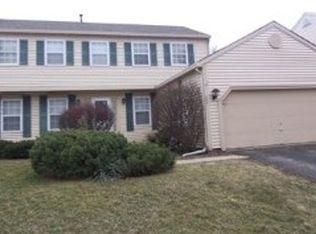 113 Kensington Dr, Streamwood, IL