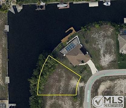 2nd image of 4018 SW 10th Ave