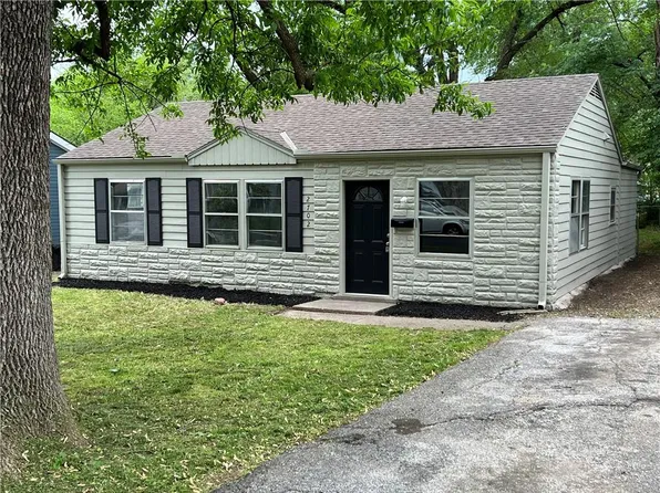 2702 S 49th St, Kansas City, KS 66106