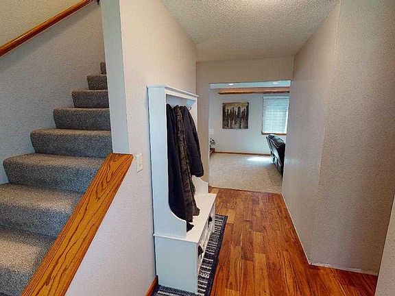 2nd image of 618 Catalina Ave