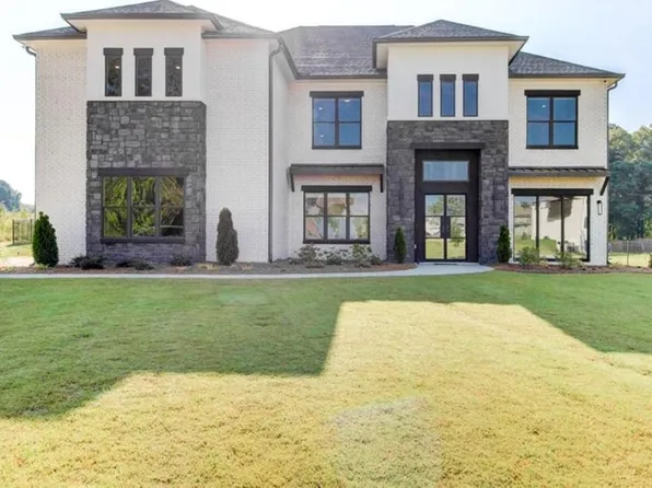 2900 Waterford Dr, Conyers, GA 30094