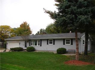 580 Maplehill Dr, Haslett, MI 48840