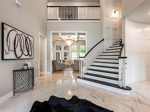 4th image of 5104 S Haxton Cir