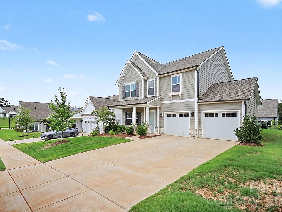 1st image of 44024 Donald Ross Ct