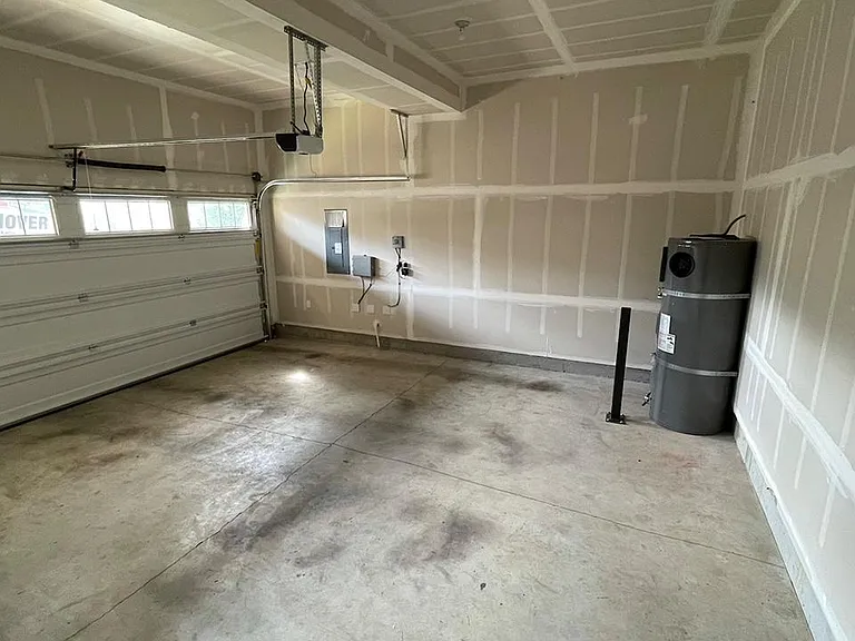 7443 NW Oakfern Dr — Photo 17