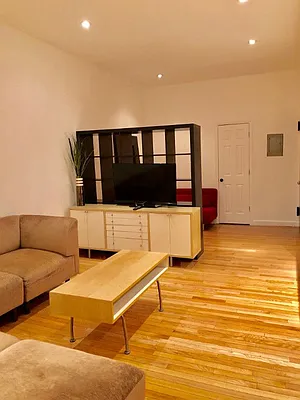 Rented by HOME RESIDENTIAL LLC | media 48