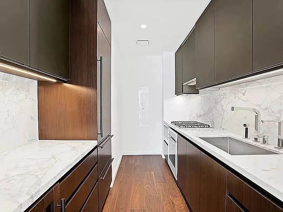 4th image of 1 W End Ave APT 19C