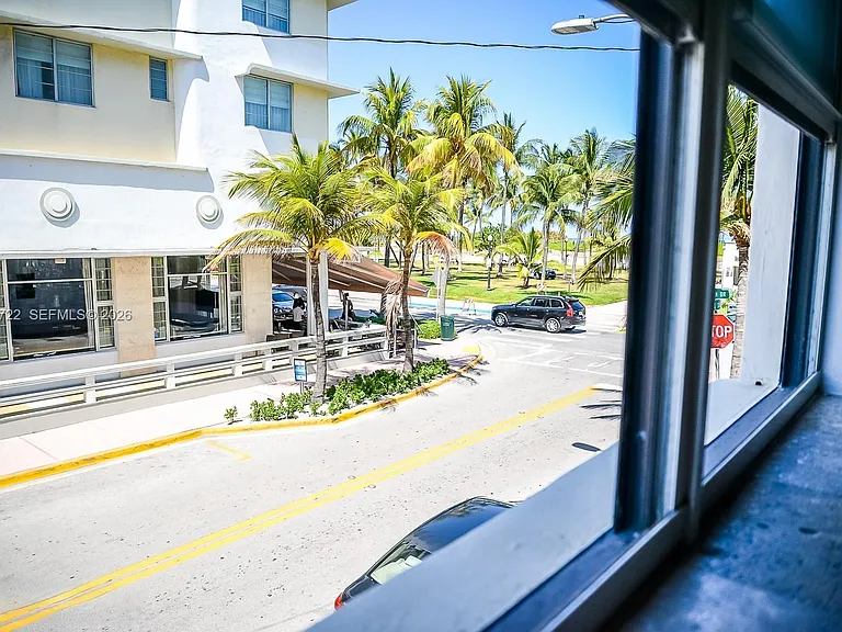1390 Ocean Dr #201 — Photo 14