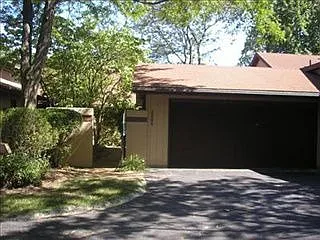 2205 Fairway Dr photo 1