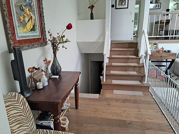 stairs to dining room