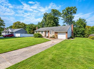 3 June St, Hauppauge, NY 11788