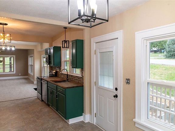 2nd image of 1714 Blackwell Rd