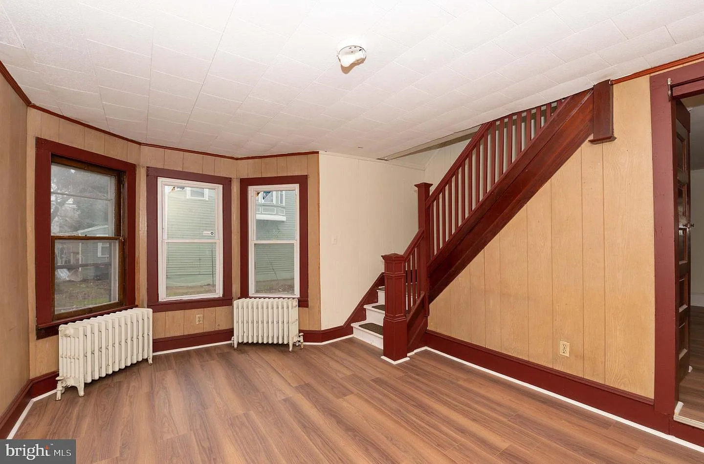 3 bed, 1071 sqft, $1,550 — Photo 2