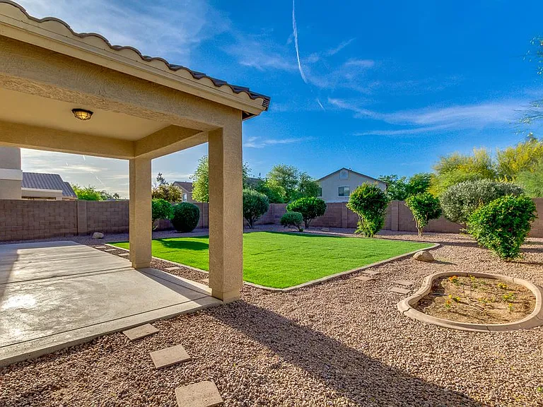 1306 E Birdland Dr — Photo 7
