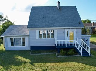 16 Rosewood Ave, Cape Breton, NS B1A 2Y3