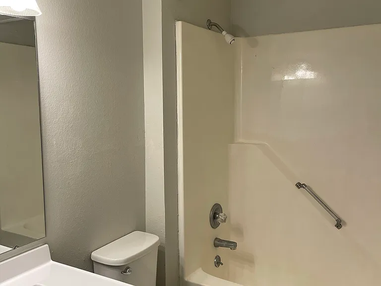 436 S Van Buren St #5S — Photo 9