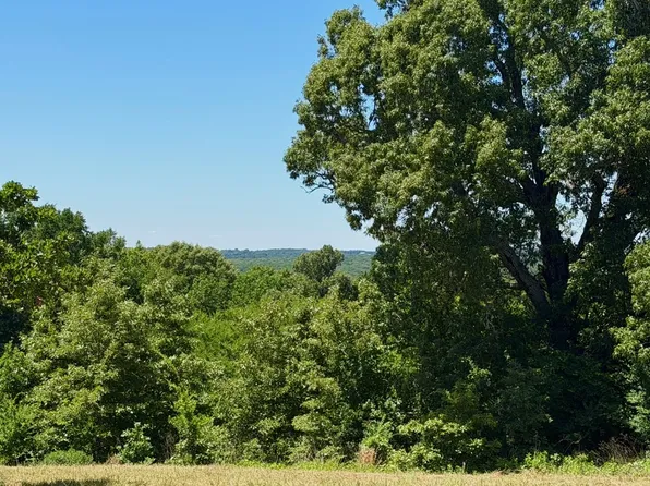 261 High Point Ct, Athens, TX 75752